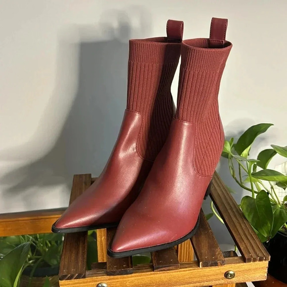 Open Edit Pointy Toe Sock Bootie - Picture 4 of 7